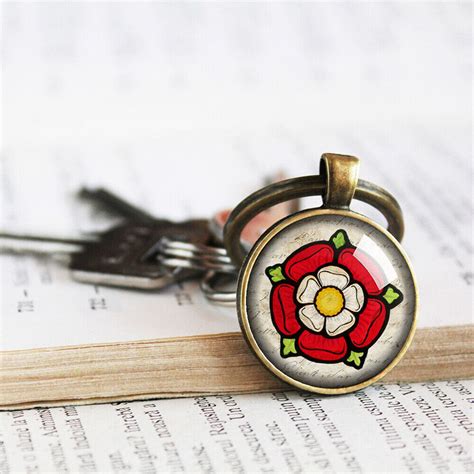 tudor rose key-ring